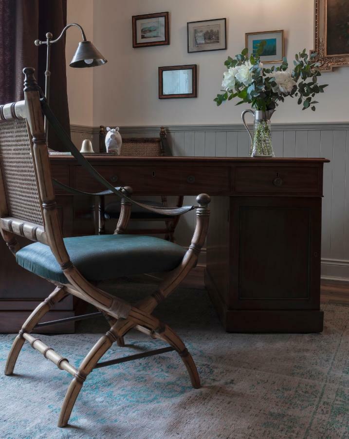 The Happy Pig Hotel Kenmare Ngoại thất bức ảnh