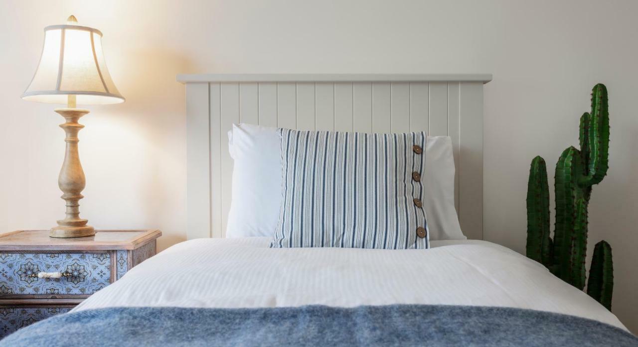 The Happy Pig Hotel Kenmare Ngoại thất bức ảnh