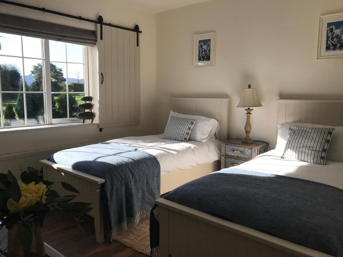 The Happy Pig Hotel Kenmare Ngoại thất bức ảnh